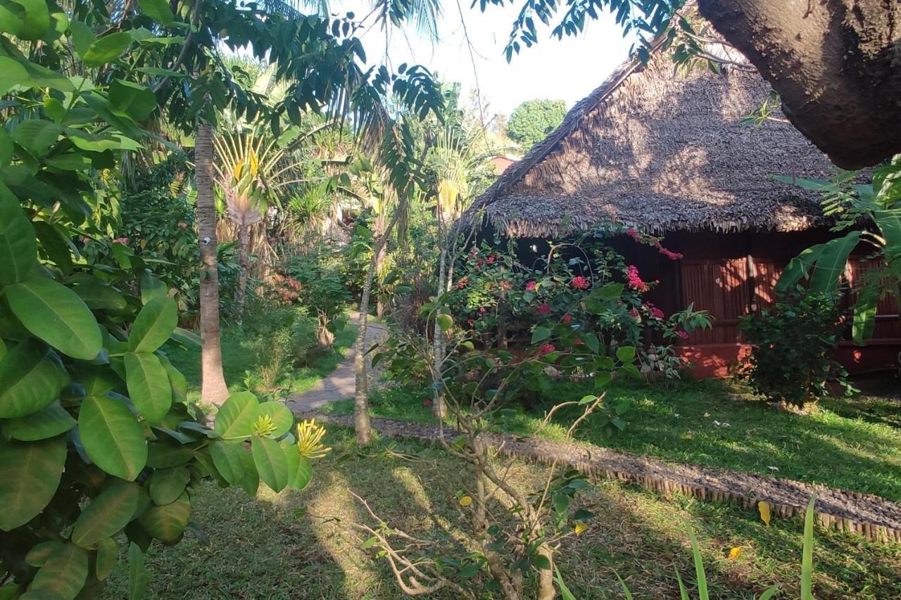 Clair De Lune Ambatoloaka  Exterior photo